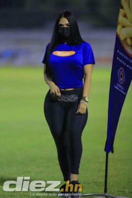 Invitado de lujo en La Ceiba, chica de mercadeo del Vida y la mujer de Jairo Martínez deslumbran