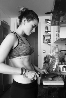 Javier Aquino dejó a la escultural Zoe Robb por la sensual Lluvia Carrillo