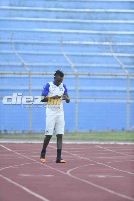 Risas y la broma de Elis a 'Choco' en el entreno de la Selección de Honduras