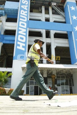 ¡BELLEZA! Así pulen el estadio Olímpico para el partido contra Estados Unidos