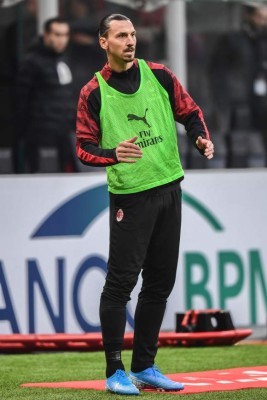 Así fue debut de Zlatan Ibrahimovic con el AC Milan en Italia: Muchas risas y locura en las gradas