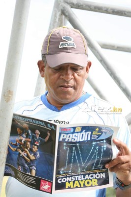 El abrazo con el 'Doctor' Thomas y un recuerdo con Neymar: las imperdibles imágenes de Roy Posas en vida