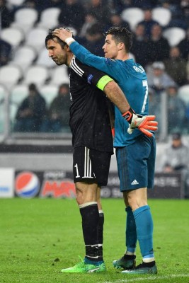 NO SE VIO: Buffon se rindió a Cristiano Ronaldo y así lo apapachó al final