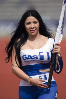 ¡MAMACITAS! En México dejan de ver los partidos por estas hermosas distracciones