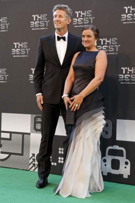 The Best: Dany Alves, Marcelo y Carlos Tábora desfilan en por la alfombra verde