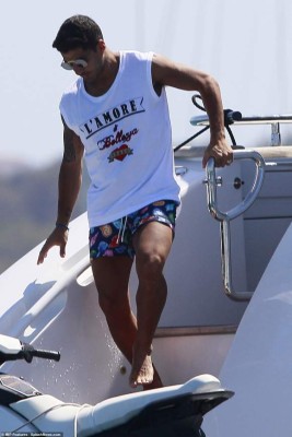 Antonella y sus descuidos; las vacaciones de Messi, Fabregas y Suárez con sus parejas