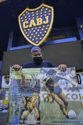 Sigue la tristeza y los homenajes: Las nuevas imágenes por el mundo del adiós a Maradona