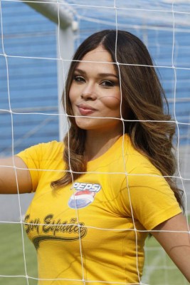 ¡INFARTANTE! Así es Sirey Morán, la hermosa madrina del Real España