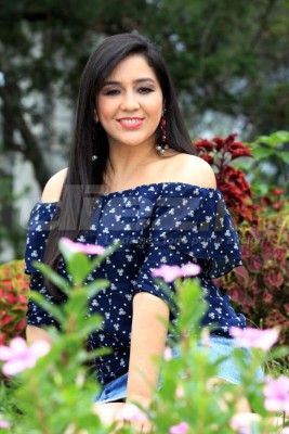 Gizelle Lanza, la sensual presentadora brasileña con corazón catracho