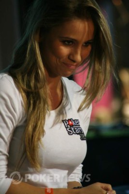 La nueva novia de Fellaini, una amante del póker