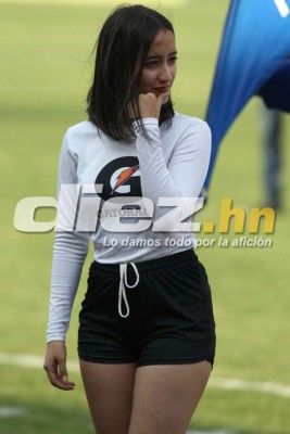 ¡Qué lindas! El lado más sexy del clásico Motagua-Olimpia en el estadio Nacional