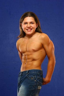 GALERÍA: Así luce ahora Richard Sandrak, el pequeño Hércules