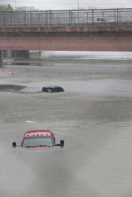 INFORME ESPECIAL: Asciende el número de muertes tras el paso del huracán Harvey en Houston, Texas