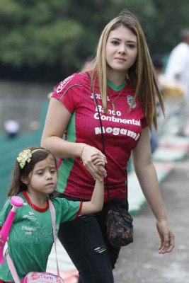 ¡MUÑECAS! Las chicas que embellecieron la previa del Marathón-Vida