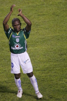 ¡Dos de 39! Jugadores que ficharon con 34 años o más para un grande de Honduras en las últimas décadas