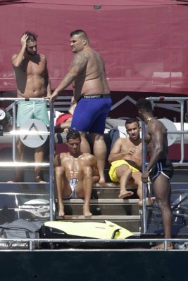 Fotos: Así se la pasa Cristiano en sus vacaciones en Ibiza