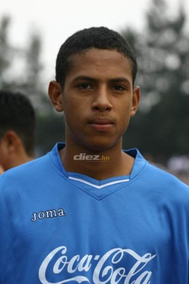 Del baúl de los recuerdos: Las inéditas fotos de 'Buba' López como delantero y otras figuras cuando eran reservistas