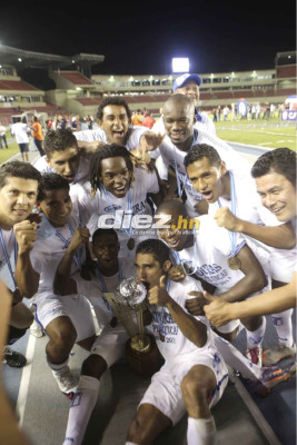 Postales Honduras Campeón Copa Uncaf 2011.