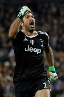 EN FOTOS: La tristeza de Keylor Navas por su horror y la locura de CR7 al final