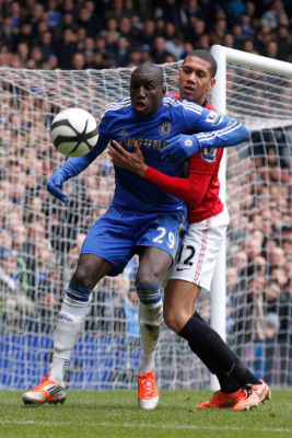 Chelsea se impone 1-0 al Manchester United y se medirán al Manchester City en las semifinales.