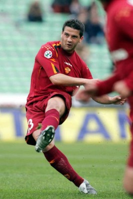 ¡Varios son entrenadores! Lo jugadores de la Roma con los que compartió Edgar Álvarez