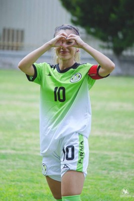 Así es Karla Padilla, la preciosa futbolista y licenciada en fisioterapia que enamora en México