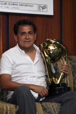 Una a una: Así son las 31 copas que Olimpia ha ganado en Liga Nacional de Honduras