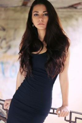 Helga Lovekaty, la bella rusa aficionada al Zenit y que está enamorada de James