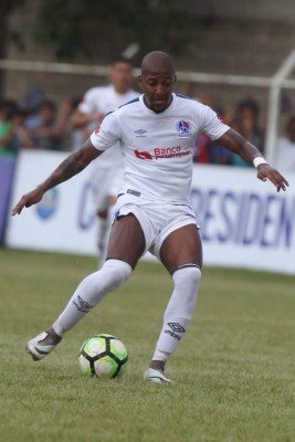 Los 10 futbolistas olvidados por Nahún Espinoza en Olimpia en el Apertura 2018