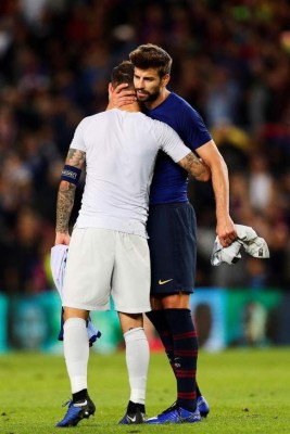 NO VISTE EN TV: El beso de Suárez y así reaccionó Messi y su hijo en el Camp Nou