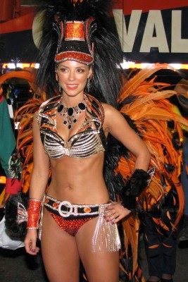 Paolla Oliveira, Alessandra Ambrosio y Adriana Lima, Las mujeres favoritas del brasileño Neymar