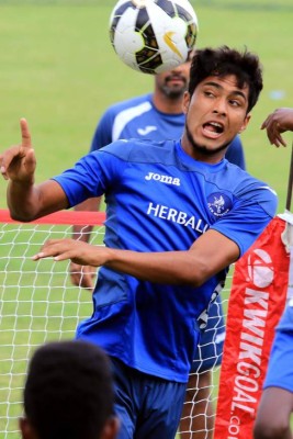 RUMORES Y FICHAJES: Olimpia y Real España se disputan un defensor