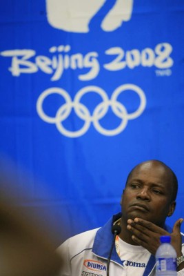 La vida y carrera de Gilberto Yearwood en imágenes