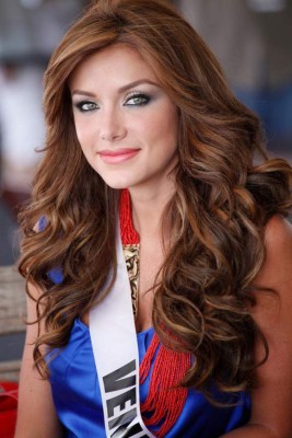 Las hermosas chicas que quieren ser la 'novia' de la Copa América Centenario