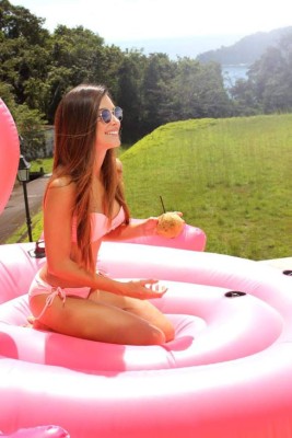 María José González, la periodista tica que enamora con su carisma y sonrisa