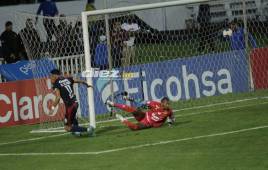 ¿El gol que define la serie? Ángel Tejeda en su gran noche, asistencia y anotación ante Real España en una jugada polémica