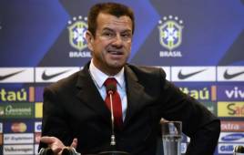 Dunga estaba como entrenador de Brasil desde julio de 2014 en sustitución de Luiz Felipe Scolari.