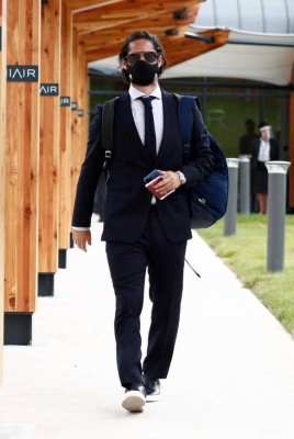 Tres sorpresas y el lujoso hotel: Así fue la llegada del Real Madrid a Mánchester para medirse al City en Champions