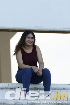 Las bellezas que llegaron al estadio Olímpico para el clásico Real España-Marathón