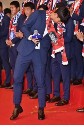 Corea del Sur es recibida a huevazos luego de ser eliminados del Mundial