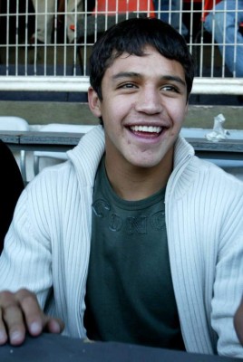 Los futbolistas que nacieron en los barrios más pobres de su país y ahora son estrellas