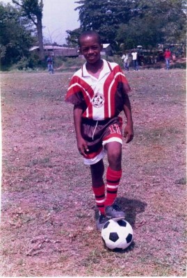 Los futbolistas que nacieron en los barrios más pobres de su país y ahora son estrellas