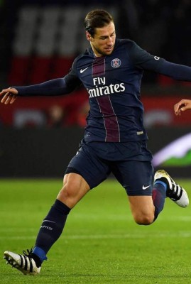 MERCADO: Neymar se va al PSG y esto amenaza un titular del Real Madrid