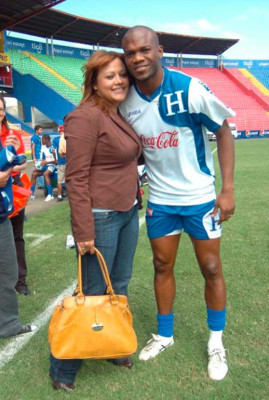 Fotos de aficionados con David Suazo.