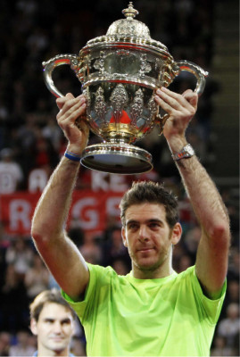 Del Potro se consagró venciendo a Federer en Basilea.
