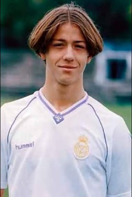 Los 14 grandes futbolistas que no reconocerás en su edad prematura