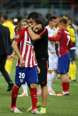 Jugadores del Atlético de Madrid acaban devastados