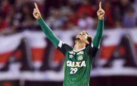 El defensa Helio Samper Nieto fue encontrado entre los restos de la nave siniestrada.