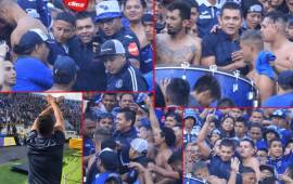 El ex jugador y además ídolo de los aficionados del Motagua, Amado Guevara, pasó la final ante Olimpia junto a la barra.