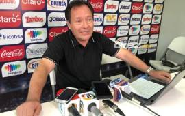 Pedro Rebollar no seguirá como asesor de los árbitros de Honduras. Foto Ronald Aceituno.